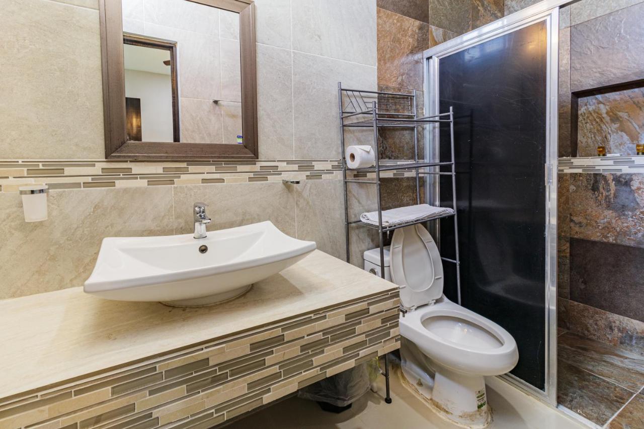 Hotel Suites Paraiso Мерида Екстериор снимка