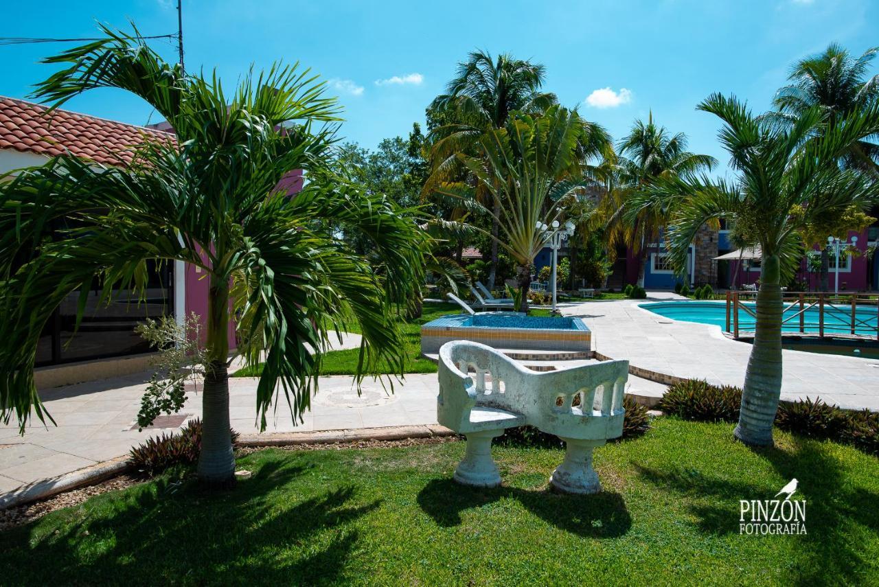 Hotel Suites Paraiso Мерида Екстериор снимка